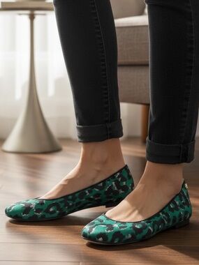 Ann Taylor Green Animal Print Ballet Flats - Women's Size 10M